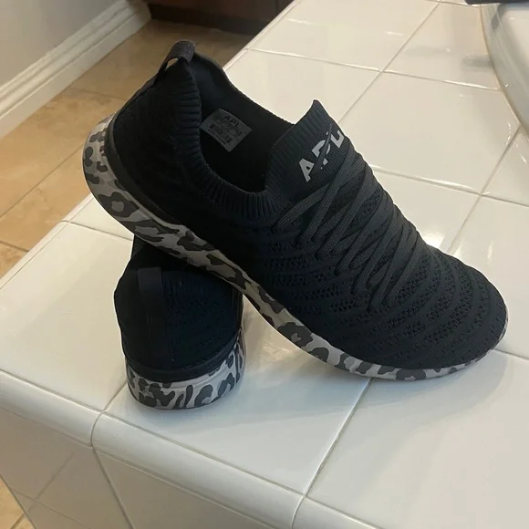 APL Women’s Black Knit Sneakers - Picture 4 of 4